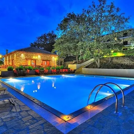 Tsigoura Hotel 3*
